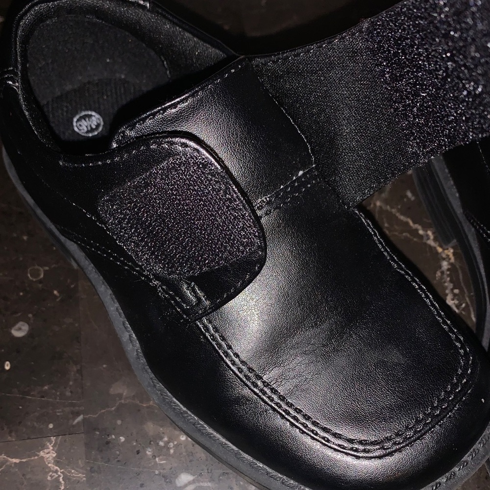 Smart Fit Toddler/boys Leather dress shoes.wore 1x